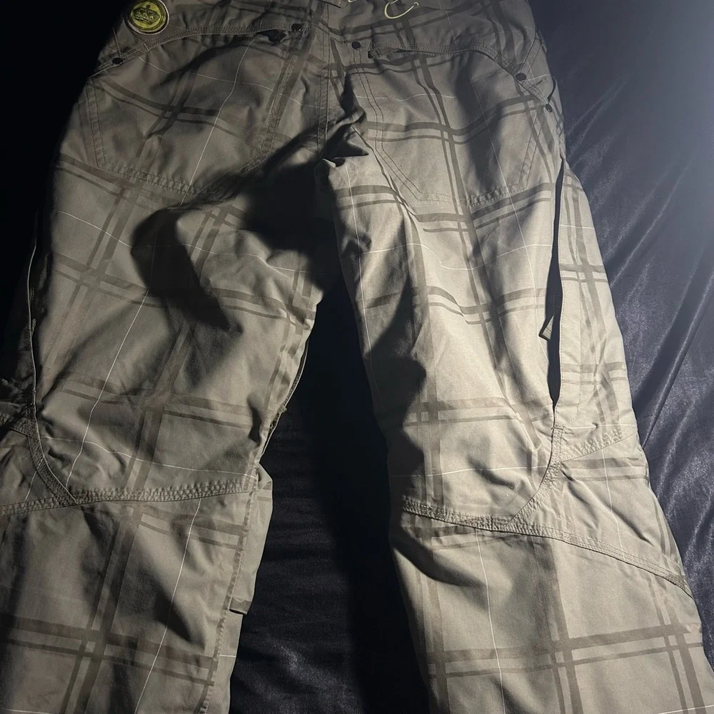 Snow pants - Picture 2 of 4